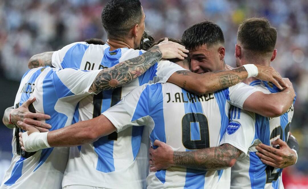 La respuesta del jugador será luego de terminar la Copa América.  Foto: AP.