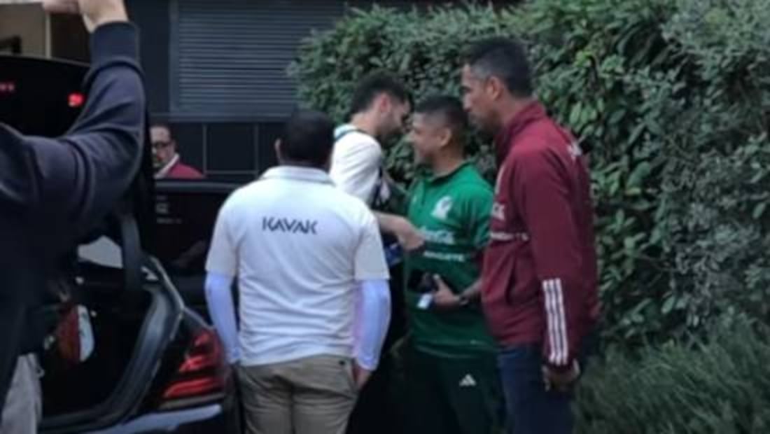 Santiago Giménez fue cepillado del Mundial Qatar 2022 en la concentración de la Selección Mexicana en Girona. Foto: Especial