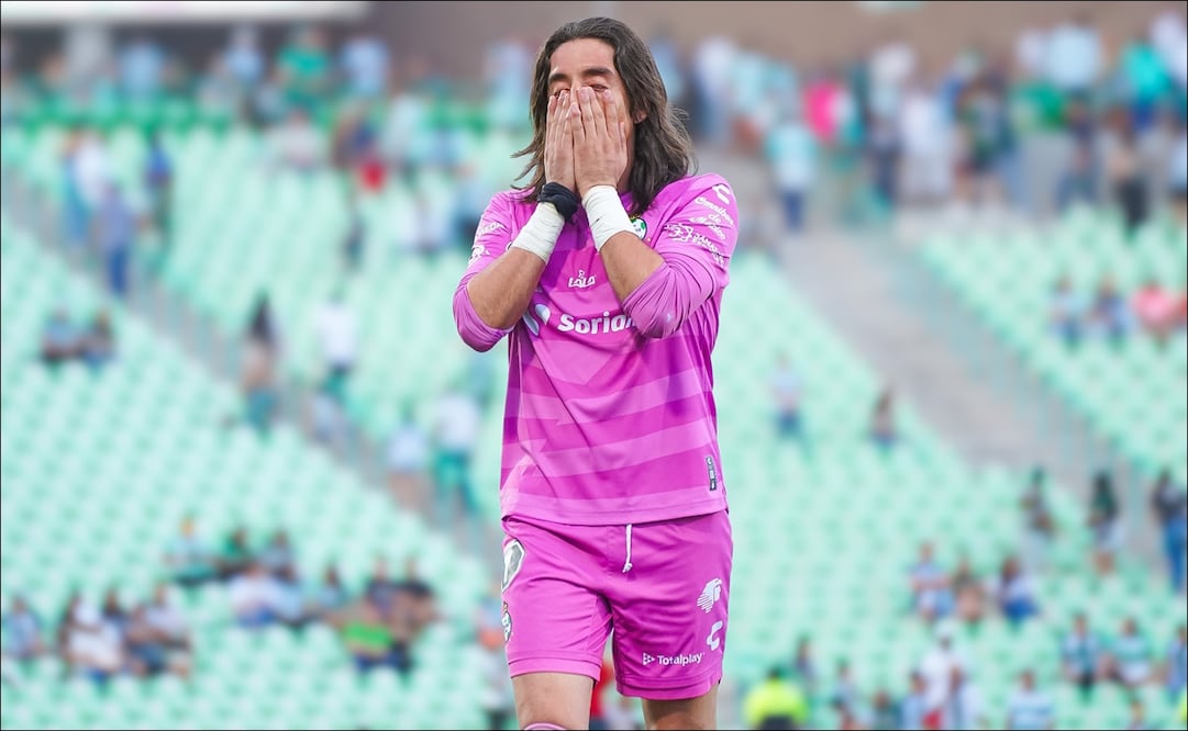 Carlos Acevedo explotó contra jugadores y directiva de Santos Laguna / Foto: Imago7