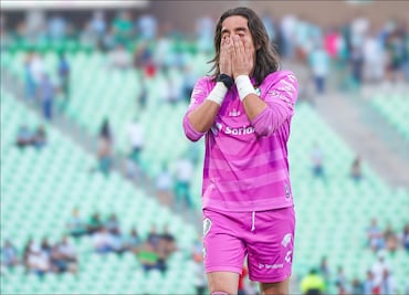 Carlos Acevedo arremete contra sus compañeros y directiva; "Hace falta calidad y jugadores de renombre en este plantel"