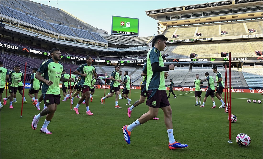 Jugadores de la Selección Mexicana entrenan previo a un duelo amistoso. FOTO: Imago7