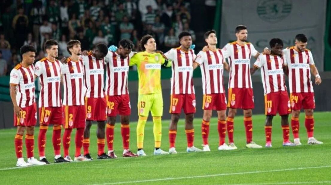 Memo Ochoa, previo a un partido en la Liga de Portugal. FOTO: @afs_viladasaves