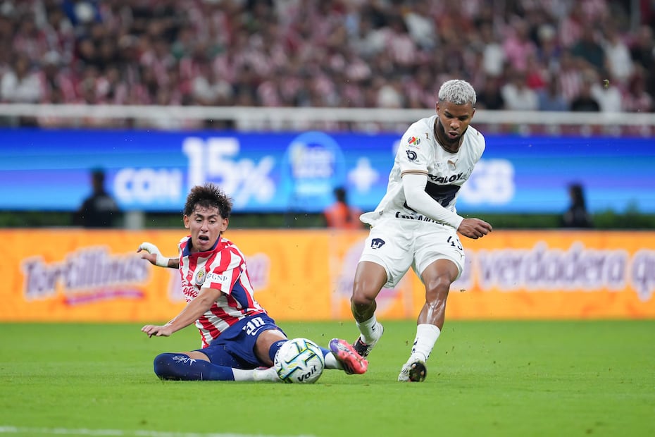 Zapopan, Jalisco, 13 de septiembre de 2026. , durante el partido correspondiente a la jornada 8 del torneo Apertura 2026 de la Liga BBVA MX, entre las Chivas Rayadas del Guadalajara y los Pumas de la UNAM, realizado en el estadio Akron. Foto: Imago7