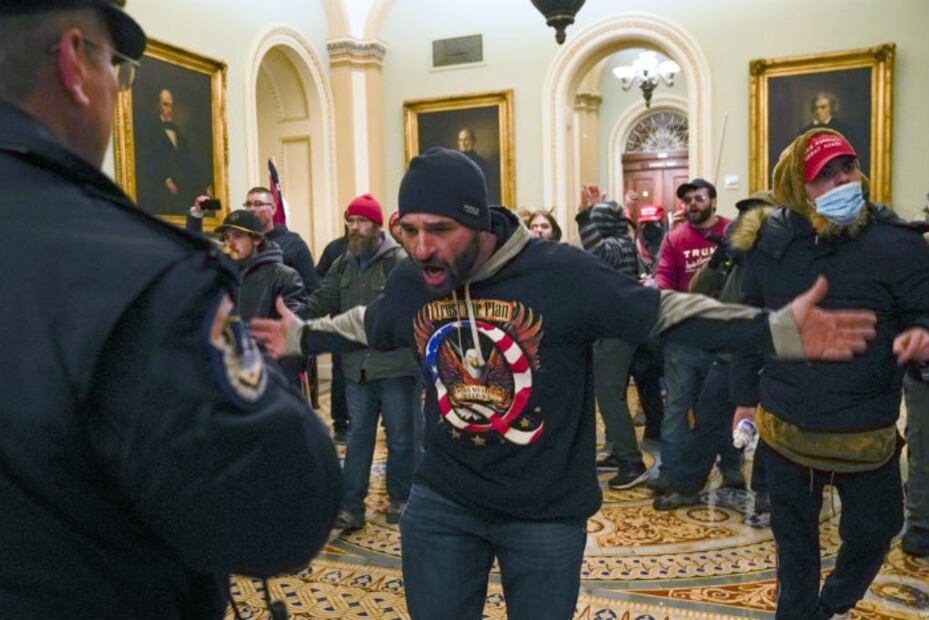 ¿Qué es QAnon? El grupo que participó en el asalto al Capitolio de EU