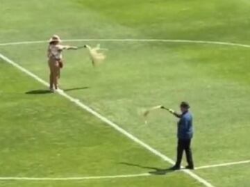 Brujos hacen limpia en el Estadio de León previo al partido ante el América