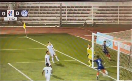 VIDEO: ¿La falla del año? El inexplicable error de un delantero que no terminó en gol