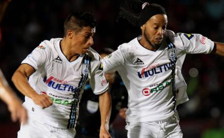 Ángel Sepúlveda reveló que Ronaldinho lo humilló cuando jugaron en Querétaro