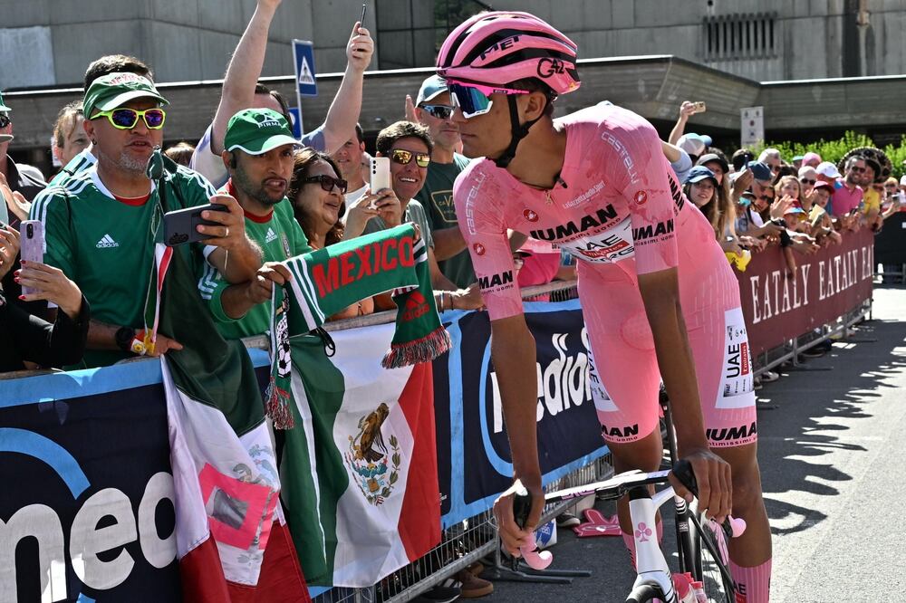 Isaac del Toro en el Giro de Italia Foto: EFE
