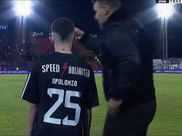 Mateo Apolonio, el niño de 14 años que debutó en la primera división de Argentina