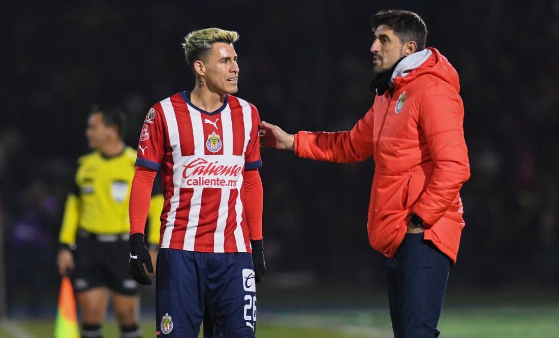 Paunovic quiere que perdonen a Alexis Vega y Chicote Calderón. Foto: Imago7