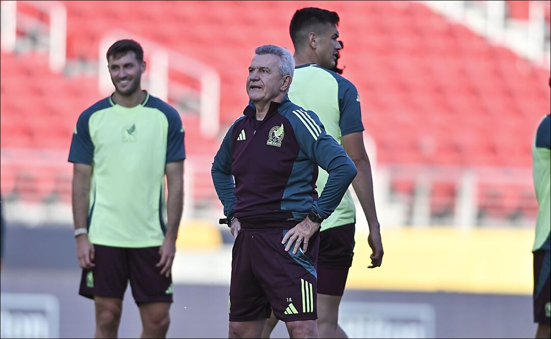 Javier Aguirre, durante un entrenamiento de la Selección Mexicana. FOTOS: Imago7
