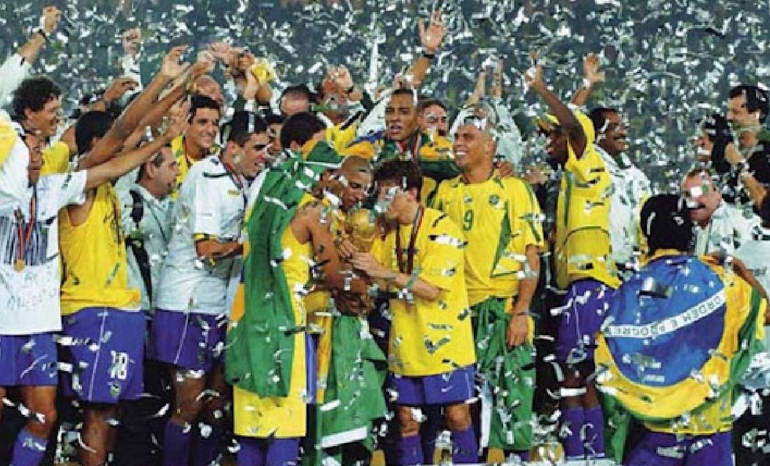 Jugadores de la selección de Brasil celebran tras conquistar su quinta Copa del Mundo. FOTO: Especial