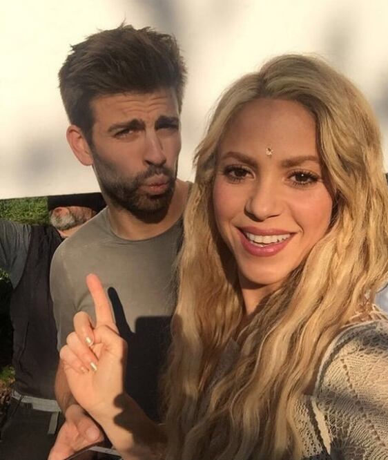 En 2010, Shakira aún sostenía una relación con Antonio de la Rúa, pero fue en ese mismo año cuando conoció al futbolista español. Luego, la colombiana rompió con De la Rúa para comenzar algo con Piqué, lo cual comprueba que el español fue la manzana de la discordia. (Foto: IG @shakira)
