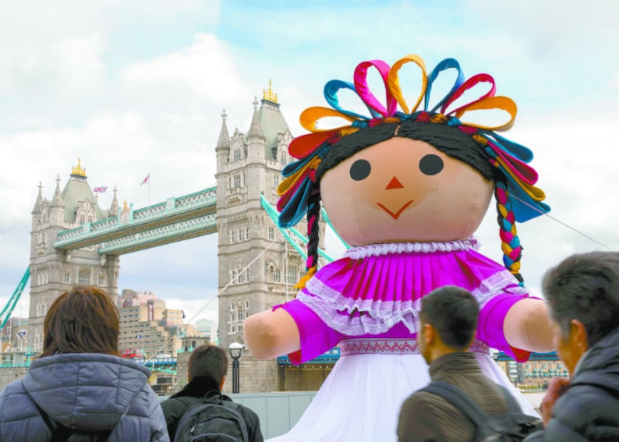 “Lele”, la muñeca gigante otomí ya está en la CDMX
