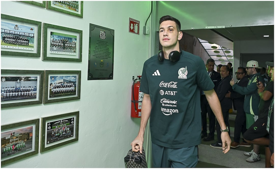 César Montes con la Selección Mexicana Foto: Imago7