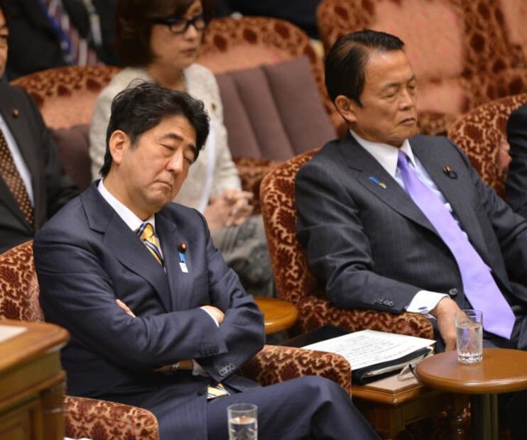 Inemuri: la buena costumbre japonesa de quedarse dormido en el trabajo