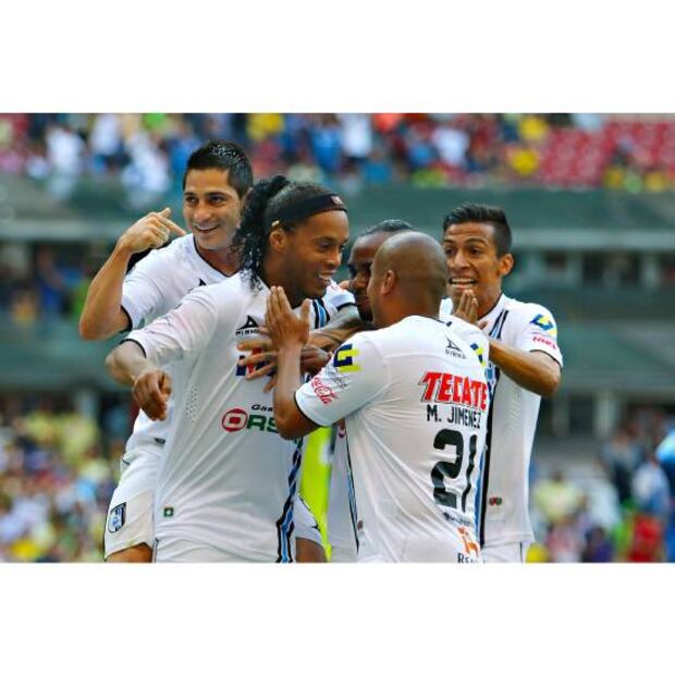 El Cuate Sepúlveda jugó junto a Ronaldinho por un año en Querétaro. Foto: Imago7