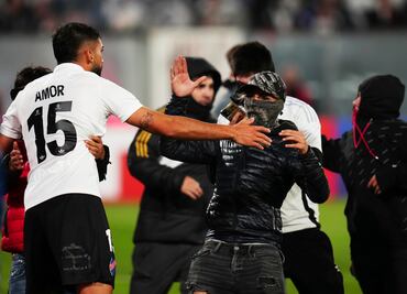 Reportan muertes afuera del Estadio Monumental de Santiago; al menos dos aficionados fallecieron durante la Copa Libertadores