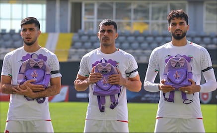 La selección de Irán rindió un emotivo homenaje tras ataque con misiles en una escuela