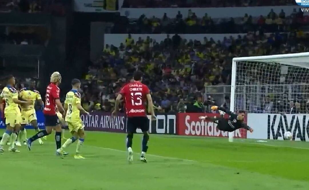 Pese a la estirada de Malagón, no pudo evitar el gol de Ricardo Marín. Foto: Especial