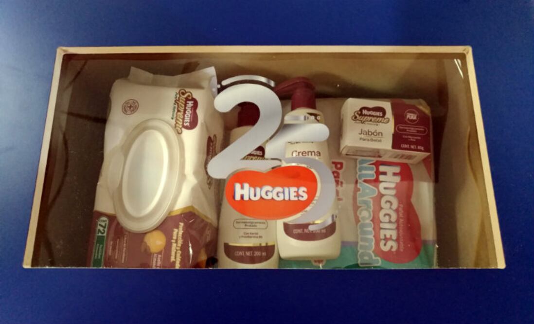 Kit de regalo Huggies 25 años