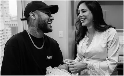 Neymar carga por primera vez a su hija y su cara conmueve a todo el mundo