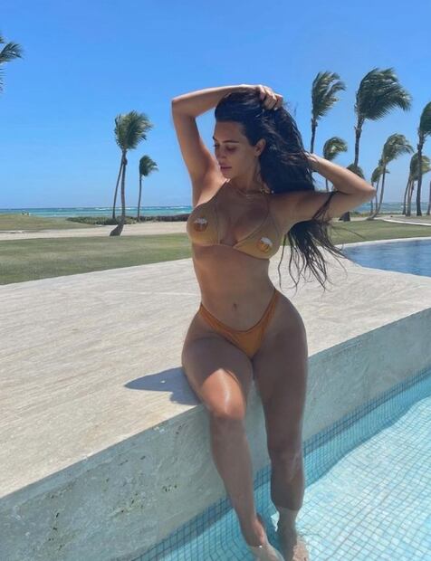 Día del Bikini: 10 famosas en mini bikinis de infarto