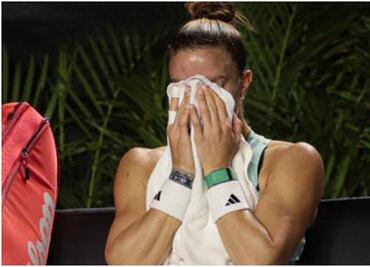 Maria Sakkari es aplastada por Aryna Sabalenka en las WTA Finals y llora desconsolada