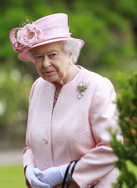 El salario del Papa Francisco, la reina Isabel II y otros monarcas