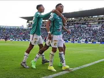 León dio un golpe de autoridad en casa al vencer a Monterrey para mantenerse en la pelea por el Play-in