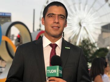 Andrés Vaca recibió burlas por narración en francés del gol de Saint-Maximin ¡Hasta App lo troleó!