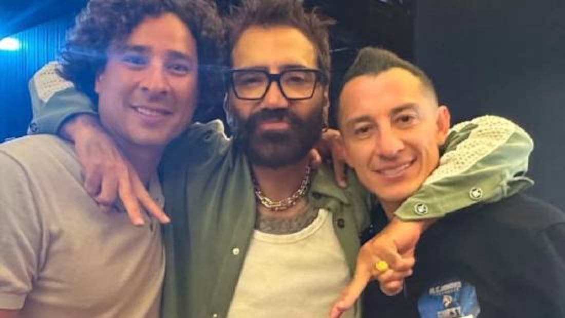 Guillermo Ochoa y Andrés Guardado estuvieron en el concierto de Alejandro Fernández en el Festival Starlite Occidente de Marbella. Foto: Especial
