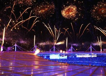 La espectacular ceremonia de clausura de París 2024, Los Ángeles 2028 recibe la estafeta