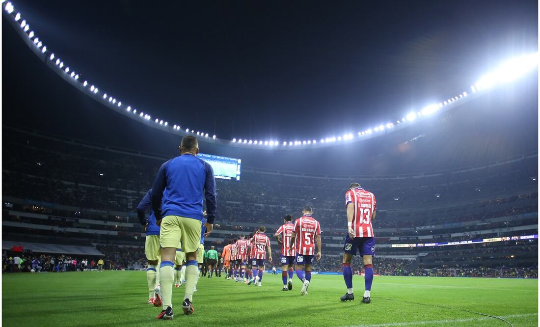 América fue abucheado por su afición en el Estadio Azteca - Imago7