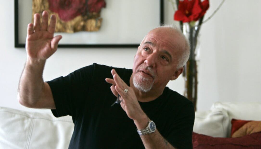 Paulo Coelho: 10 contradicciones del escritor favorito de las señoras