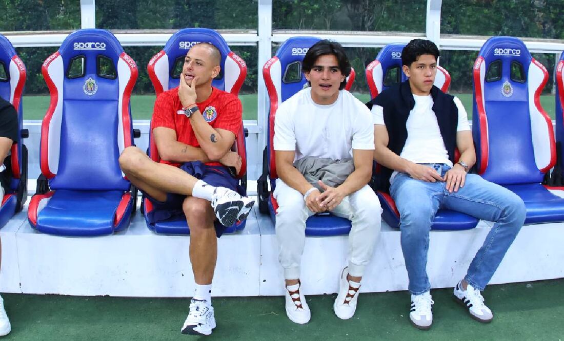 Chicharito Hernández no saldrá ni a la banca en el partido de Chivas vs Pumas. Foto: Imago7