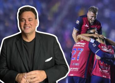 David Faitelson le daría de una vez el trofeo de campeón del Apertura 2024 a Cruz Azul