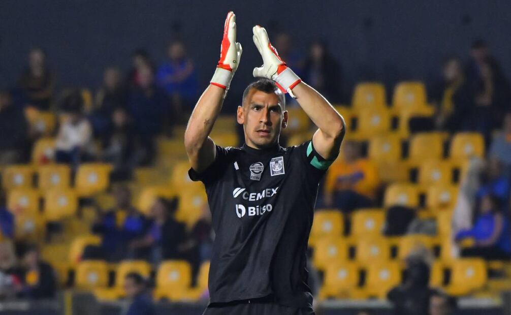 Pese a sus acciones polémicas, Nahuel Guzmán será homenajeado por la afición de Tigres. Foto: Imago 7