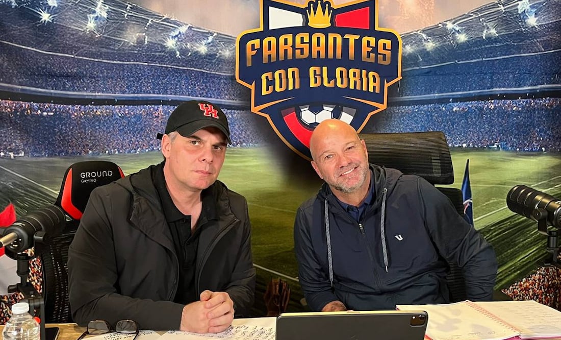 Christian Martinoli y Luis García, sin tener los derechos, se están robando el show en la Copa Oro y Mundial de Clubes. Foto: Especial