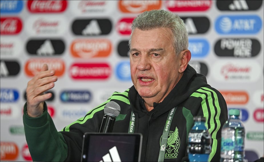 Javier Aguirre en conferencia de prensa previo al duelo contra Islandia / Foto: Imago7