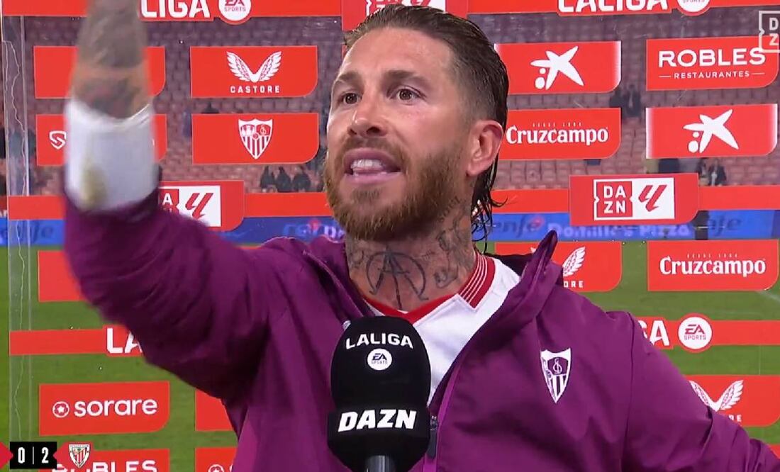 Sergio Ramos explotó contra un aficionado del Sevilla mientras daba una entrevista. Foto: Especial