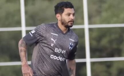 Tecatito Corona es reventado por la afición de Rayados por entrenar con sobrepeso a días de iniciar el torneo