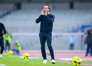 Vicente Sánchez promete que Cruz Azul recuperará su ADN en su debut como DT de Primera División