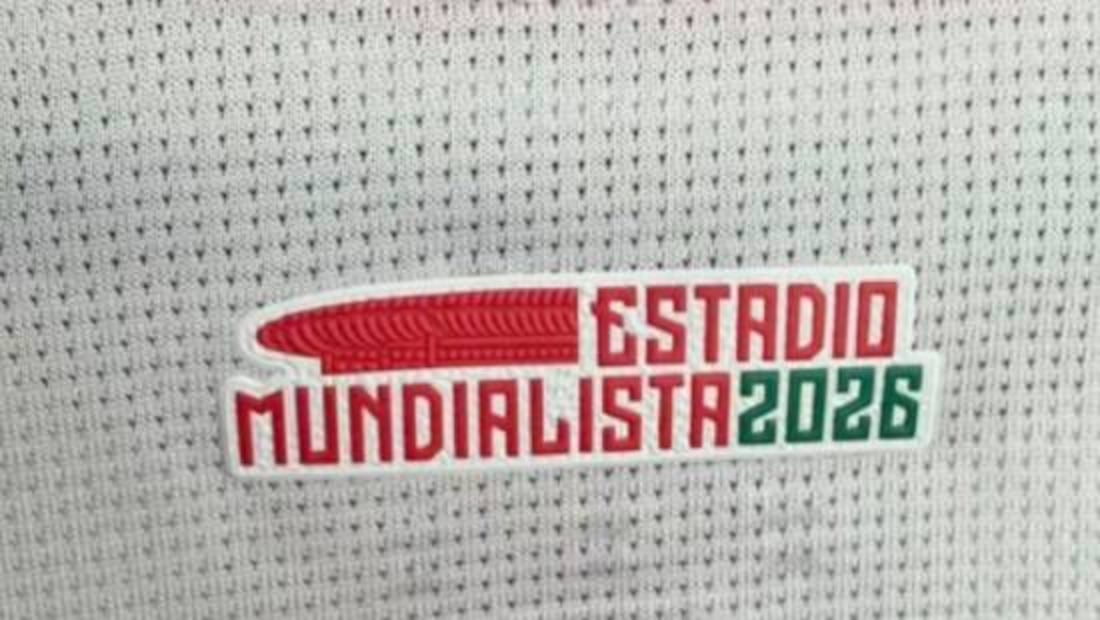 Chivas lucirá parche conmemorativo a que su estadio será sede del Mundial de 2026. Foto: Especial
