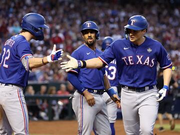 Corey Seager se vuelve a vestir de héroe para adelantar a los Rangers en la Serie Mundial