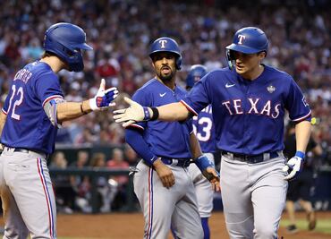 Corey Seager se vuelve a vestir de héroe para adelantar a los Rangers en la Serie Mundial