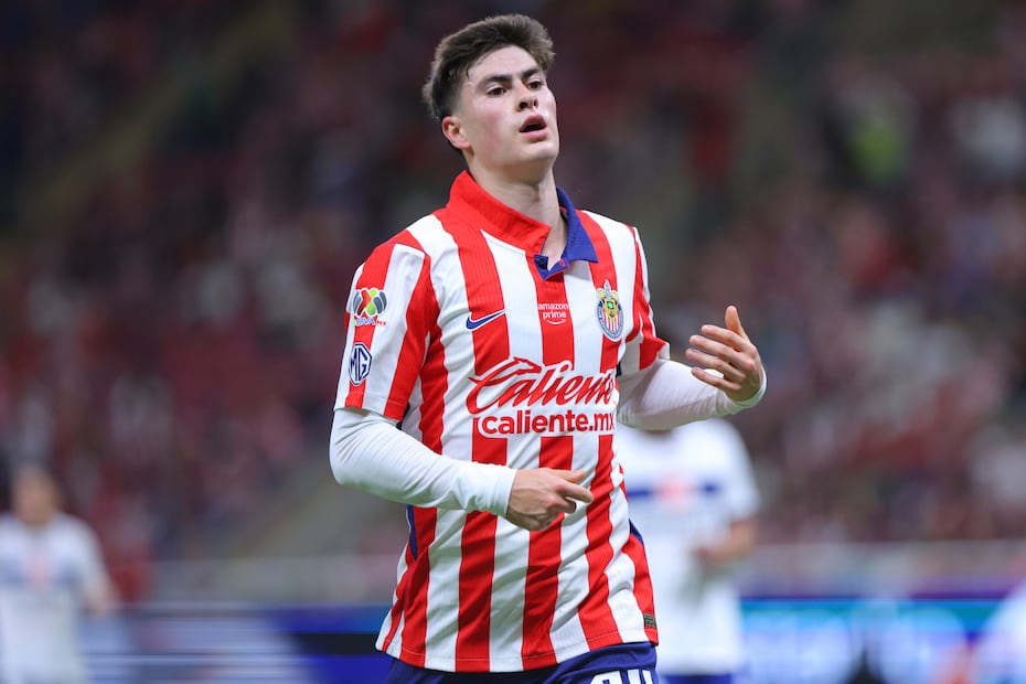 Armando "La Hormiga" González con Chivas, durante la fase regular del torneo Apertura 2026 - Foto: Imago7