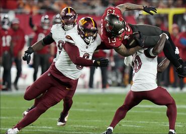 Los Commanders consiguen el boleto a Ronda Divisional tras vencer de forma agónica a los Buccaneers