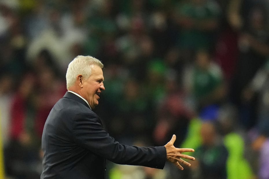 Javier Aguirre con la Selección Mexicana, durante los 16vos de Final del Mundial de 2026 ante Ecuador - Foto: AP