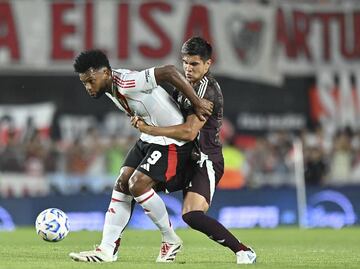 River Plate exhibió a la Selección Mexicana en su visita al Estadio Monumental